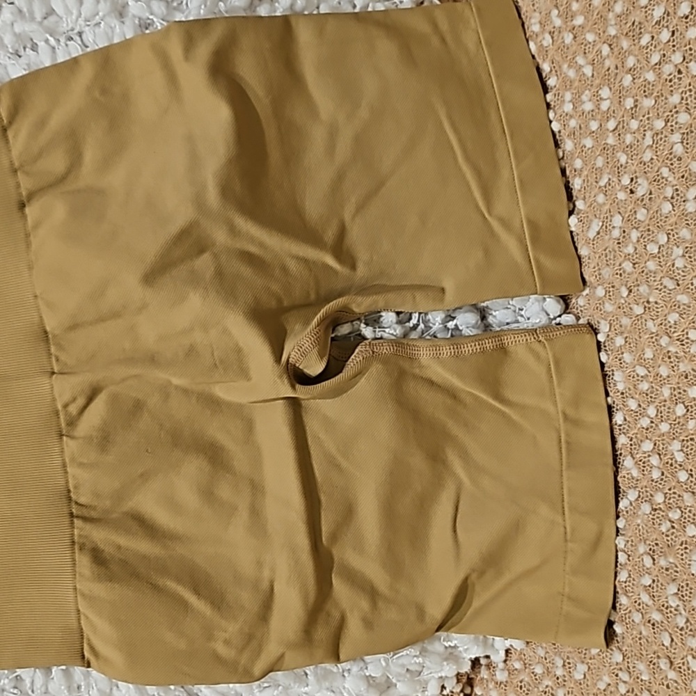 Ilus Label Shorts - Picture 3 of 13